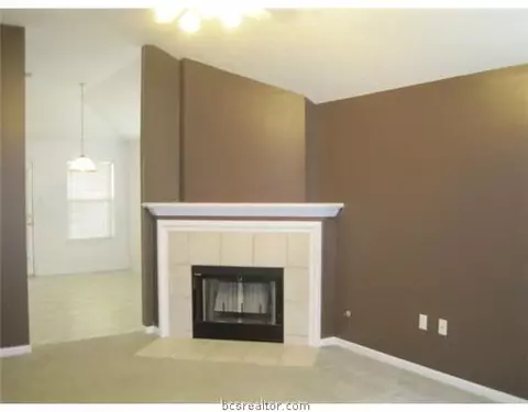 3303 Timberline Dr, Bryan, TX 77803 photo 4