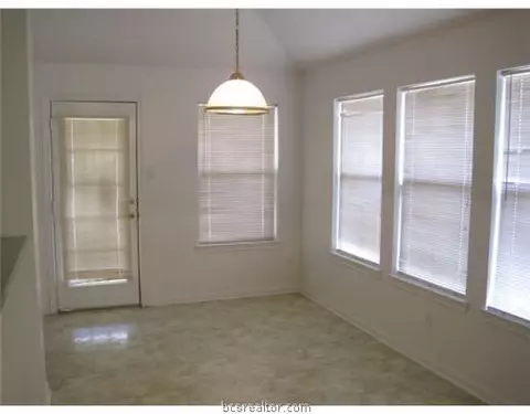 3303 Timberline Dr, Bryan, TX 77803 photo 3