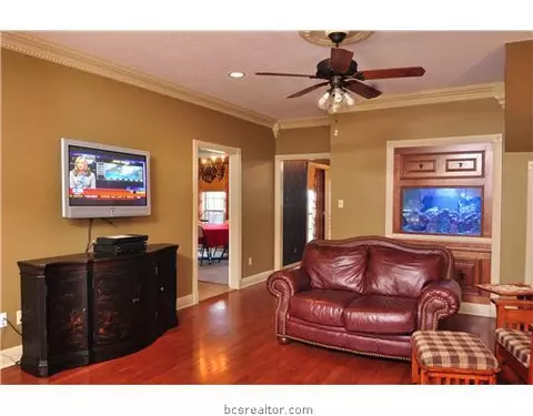 5554 Osr E, Bryan, TX 77808 photo 4