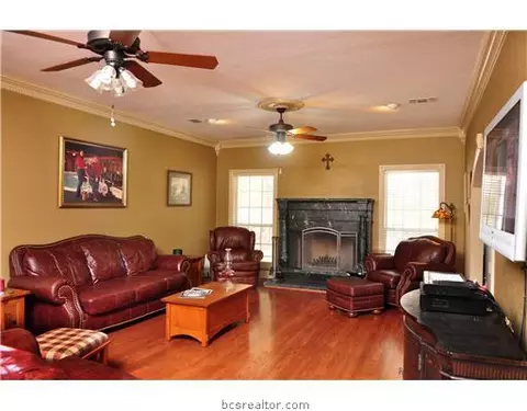 5554 Osr E, Bryan, TX 77808 photo 3