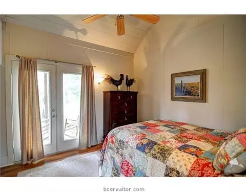 4900 Burt Rd, Bryan, TX 77801 photo 7