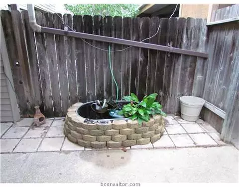 908 Navidad, Bryan, TX 77801 photo 8