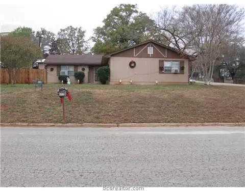 609 E 4th St, Hearne, TX 77859 photo 1