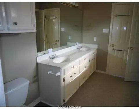 5708 Timberton Dr, Bryan, TX 77802 photo 8