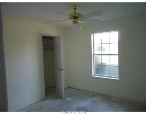 5708 Timberton Dr, Bryan, TX 77802 photo 10