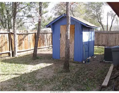 403 Wallace St, Bryan, TX 77803 photo 12