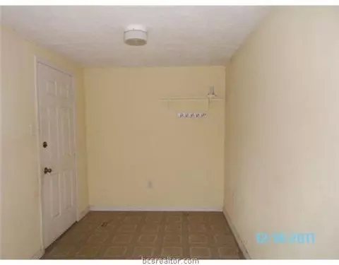 1407 Hoppess St, Bryan, TX 77802 photo 3