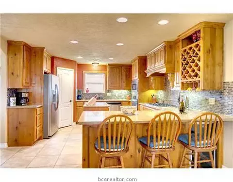 7520 Riley Rd, Bryan, TX 77808 photo 3