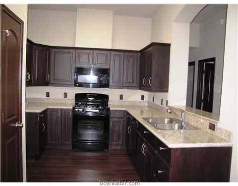 2013 Positano, Bryan, TX 77808 photo 4