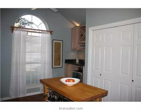 2833 Brandywine Cir, Bryan, TX 77807 photo 8