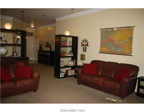2833 Brandywine Cir, Bryan, TX 77807 photo 3
