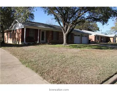 1406 Esther Blvd, Bryan, TX 77802 photo 1