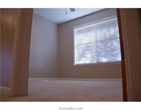 1406 Esther Blvd, Bryan, TX 77802 photo 9