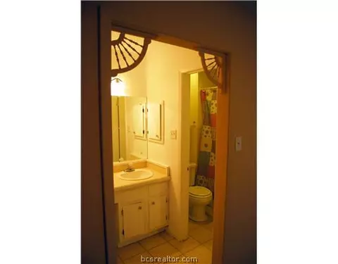 2204 Long Dr, Bryan, TX 77802 photo 2