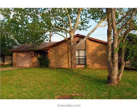 2204 Long Dr, Bryan, TX 77802 photo 1