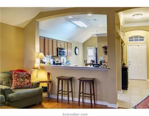 2014 Mountain Wind, Bryan, TX 77807 photo 4