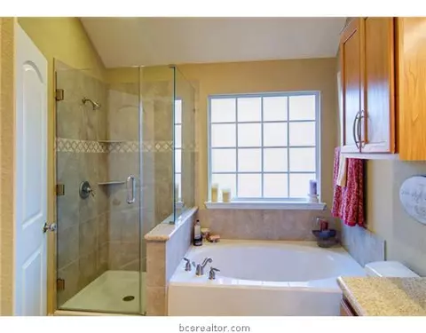 2014 Mountain Wind, Bryan, TX 77807 photo 7