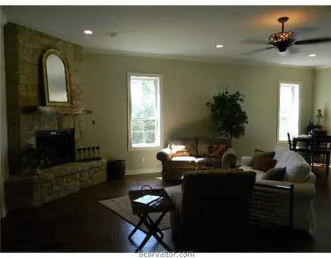 3211 Laurel Trce, Bryan, TX 77807 photo 5