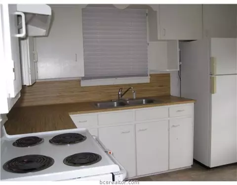 1707 E 27th St, Bryan, TX 77802 photo 6