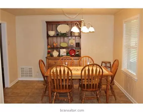 804 Union St, Bryan, TX 77801 photo 3