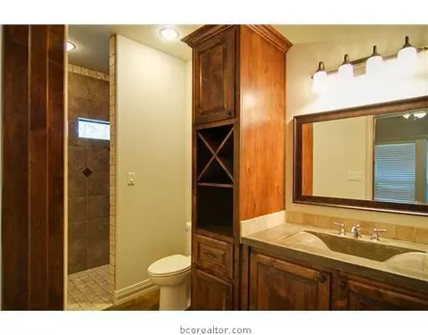 7688 Hidden, Bryan, TX 77808 photo 7