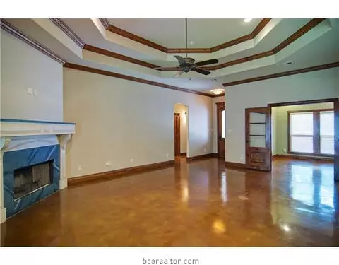 7688 Hidden, Bryan, TX 77808 photo 9
