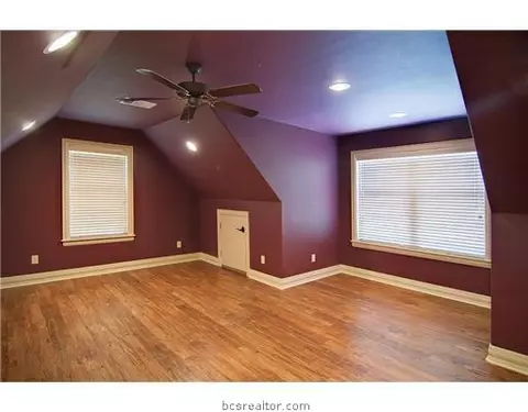 7688 Hidden, Bryan, TX 77808 photo 5