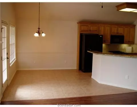2602 Leila Ct, Bryan, TX 77802 photo 4