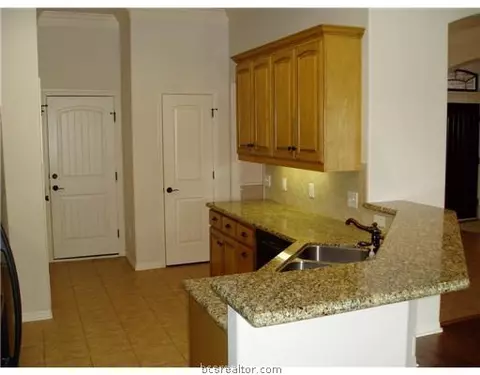 2602 Leila Ct, Bryan, TX 77802 photo 6