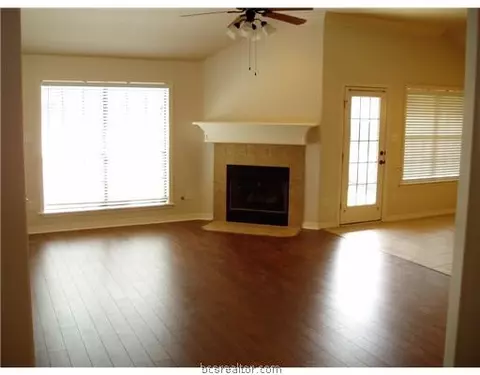 2602 Leila Ct, Bryan, TX 77802 photo 2