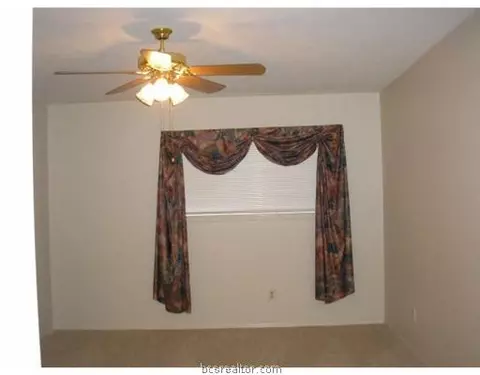 2100 Windsor #8, Bryan, TX 77802 photo 6