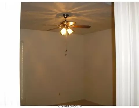 2100 Windsor #8, Bryan, TX 77802 photo 7