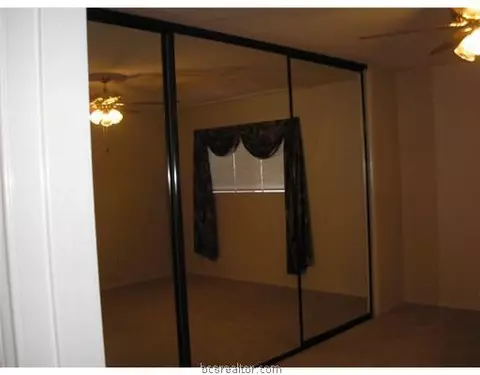 2100 Windsor #8, Bryan, TX 77802 photo 5