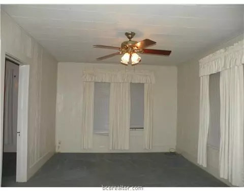 1109 E 25th St, Bryan, TX 77803 photo 4