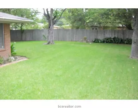 501 Helena St, Bryan, TX 77801 photo 12