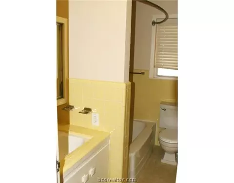 501 Helena St, Bryan, TX 77801 photo 11