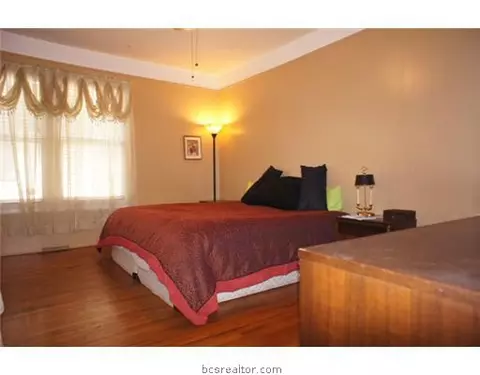 700 E 27th, Bryan, TX 77803 photo 9