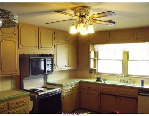 4005 Nagle, Bryan, TX 77801 photo 4