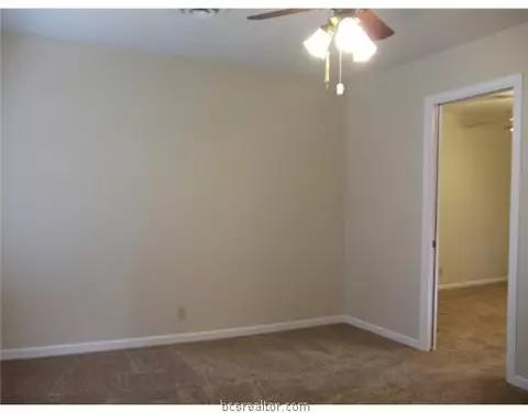 2608 Morris Ln, Bryan, TX 77802 photo 2