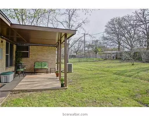 2004 Wayside Dr, Bryan, TX 77802 photo 11