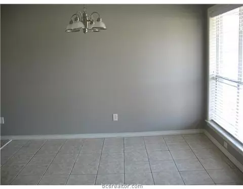1606 Winfield Ct, Bryan, TX 77802 photo 5