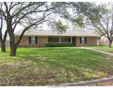 2206 Windsor, Bryan, TX 77803 photo 1