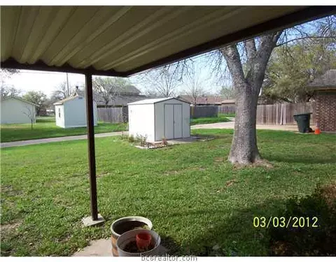 2206 Windsor, Bryan, TX 77803 photo 10