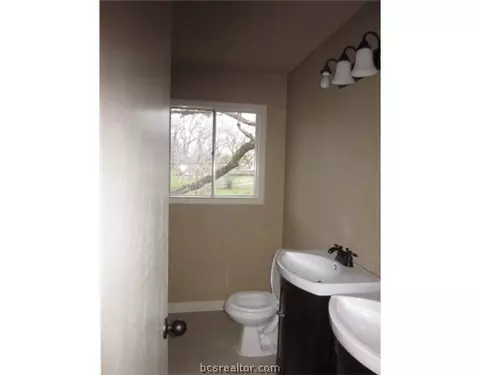 705 Ethel Blvd, Bryan, TX 77802 photo 9