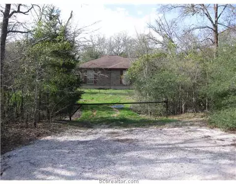 7629 Deer Crossing Dr, Bryan, TX 77807 photo 1
