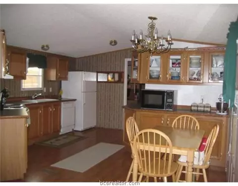3164 Moonlight Dr, Bryan, TX 77808 photo 3