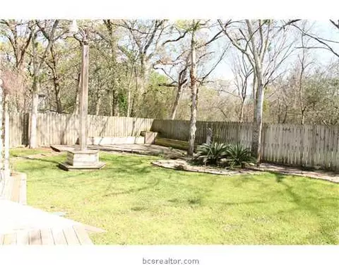 729 Eagle Pass St, Bryan, TX 77802 photo 11