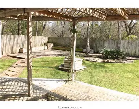 729 Eagle Pass St, Bryan, TX 77802 photo 10