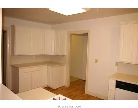 729 Eagle Pass St, Bryan, TX 77802 photo 6