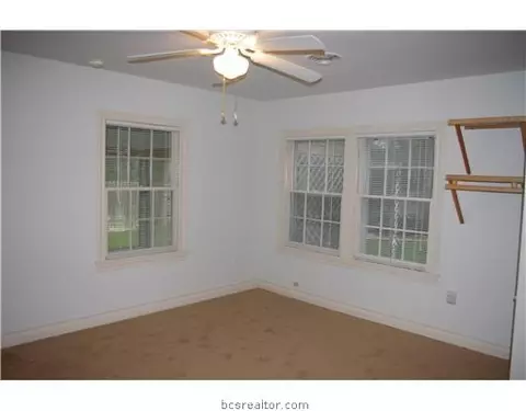 729 Eagle Pass St, Bryan, TX 77802 photo 9